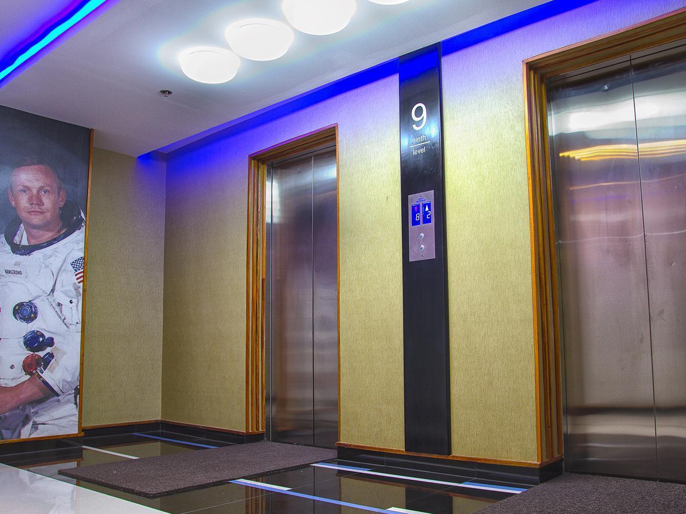 Icon Hotel North Edsa Кесон-Сіті Екстер'єр фото