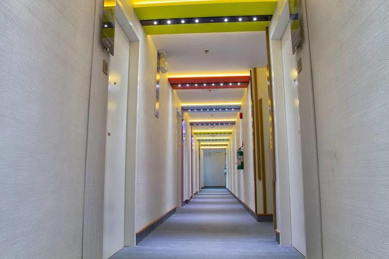 Icon Hotel North Edsa Кесон-Сіті Екстер'єр фото